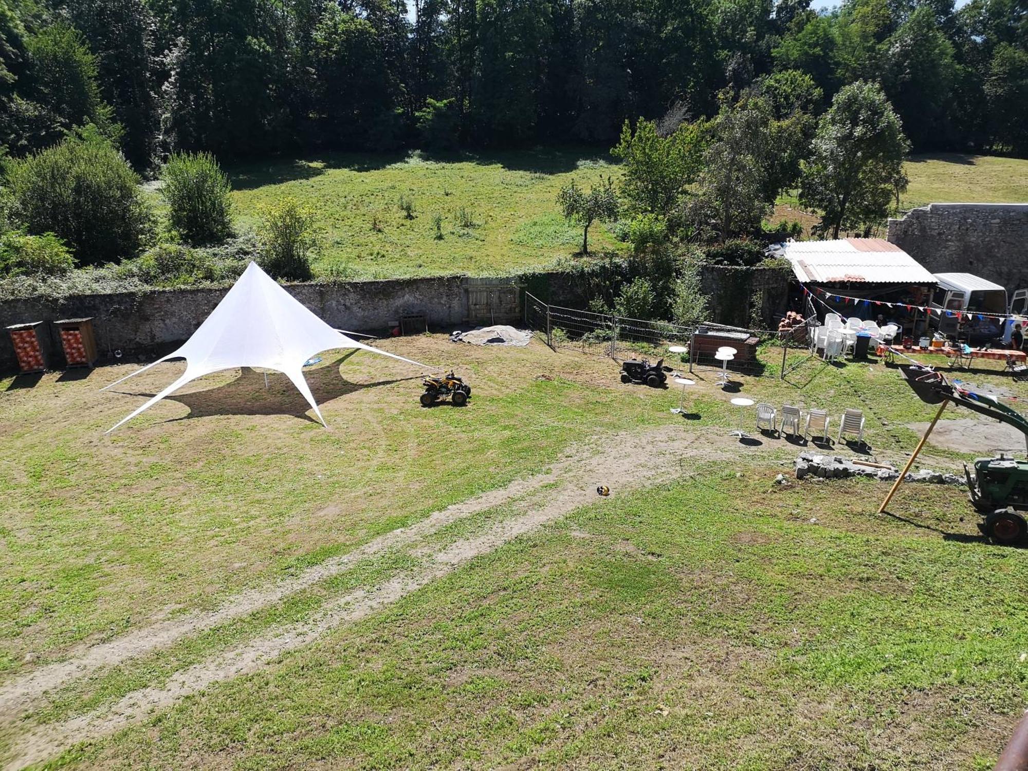 Le Donjon Rustique De Montegut Montégut Exterior foto